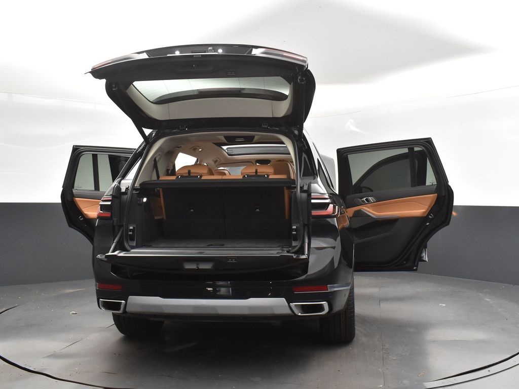 2024 Black Sapphire Metallic BMW X7 xDrive40i AWD SUV