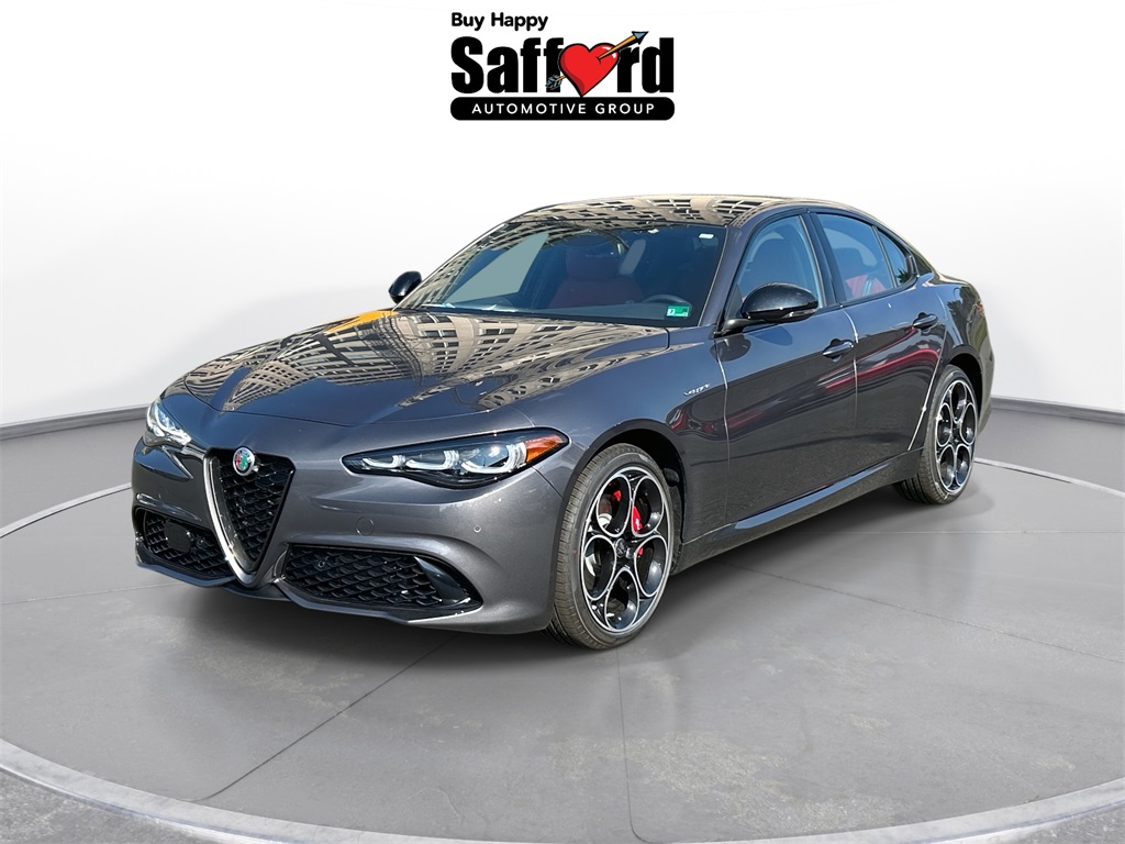 2025 Alfa Romeo Giulia Base's photo