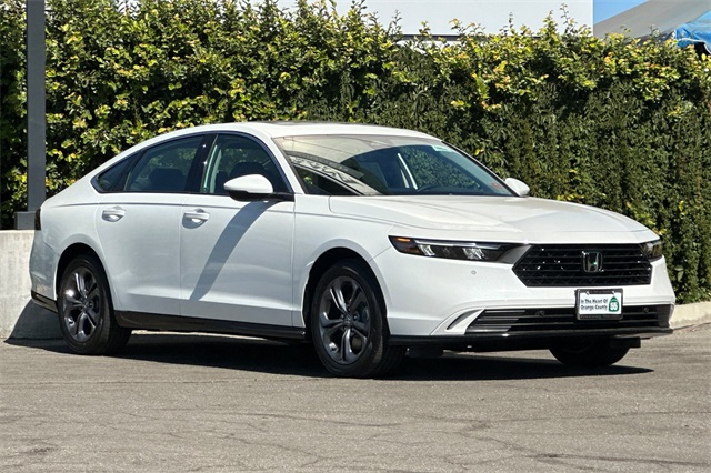 2025 Honda Accord Hybrid EX-L photo 2