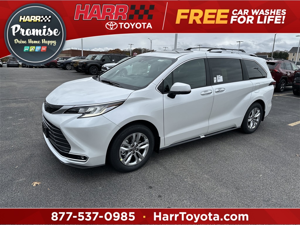 2025 Toyota Sienna Limited's photo