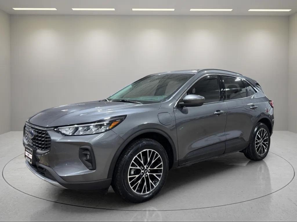 2023 Ford Escape Base photo 2
