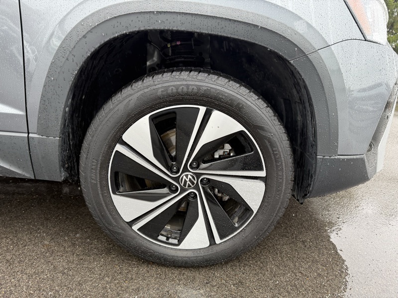 Used 2025 Volkswagen Taos SUV