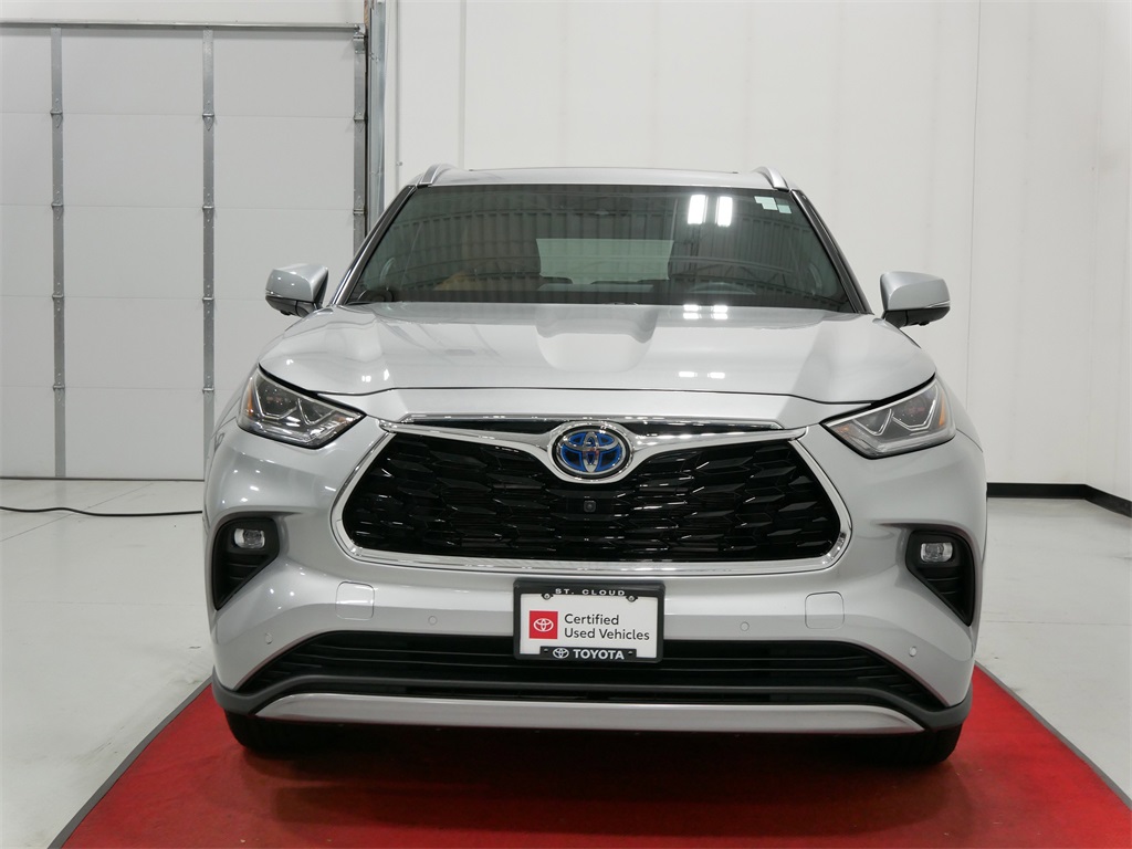 Used 2024 Toyota Highlander Platinum with VIN 5TDEBRCH2RS643532 for sale in Waite Park, Minnesota