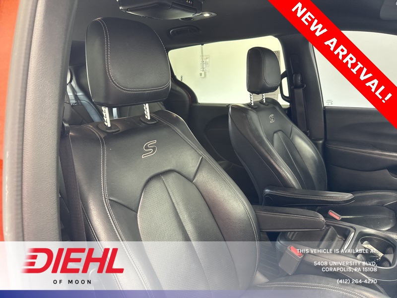 2018 Chrysler Pacifica Touring L photo 14