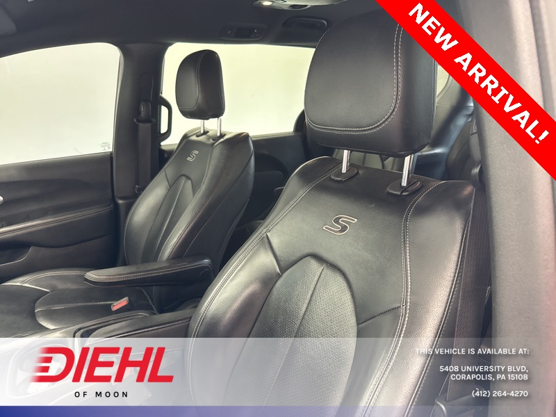2018 Chrysler Pacifica Touring L photo 21