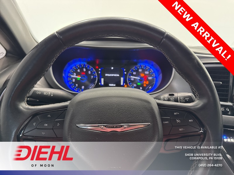 2018 Chrysler Pacifica Touring L photo 25