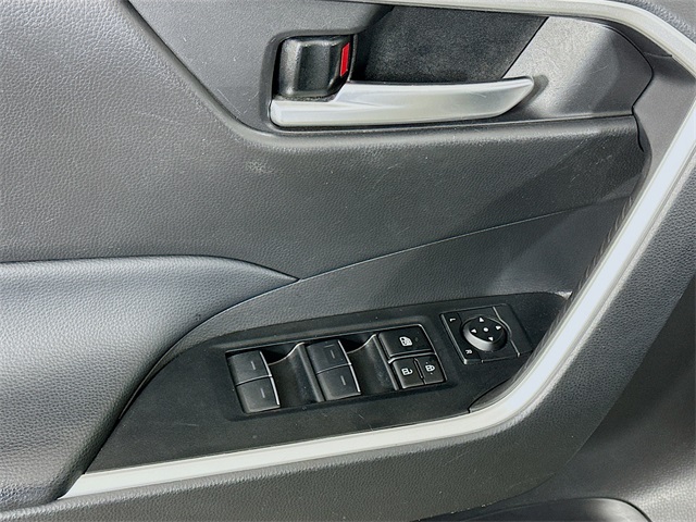 RAV4 XLE