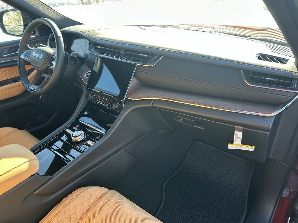 new 2025 Jeep Grand Cherokee L car, priced at $63,175