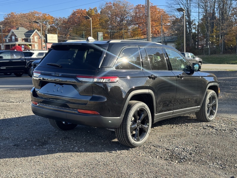 2025 Jeep Grand Cherokee Altitude X photo 3