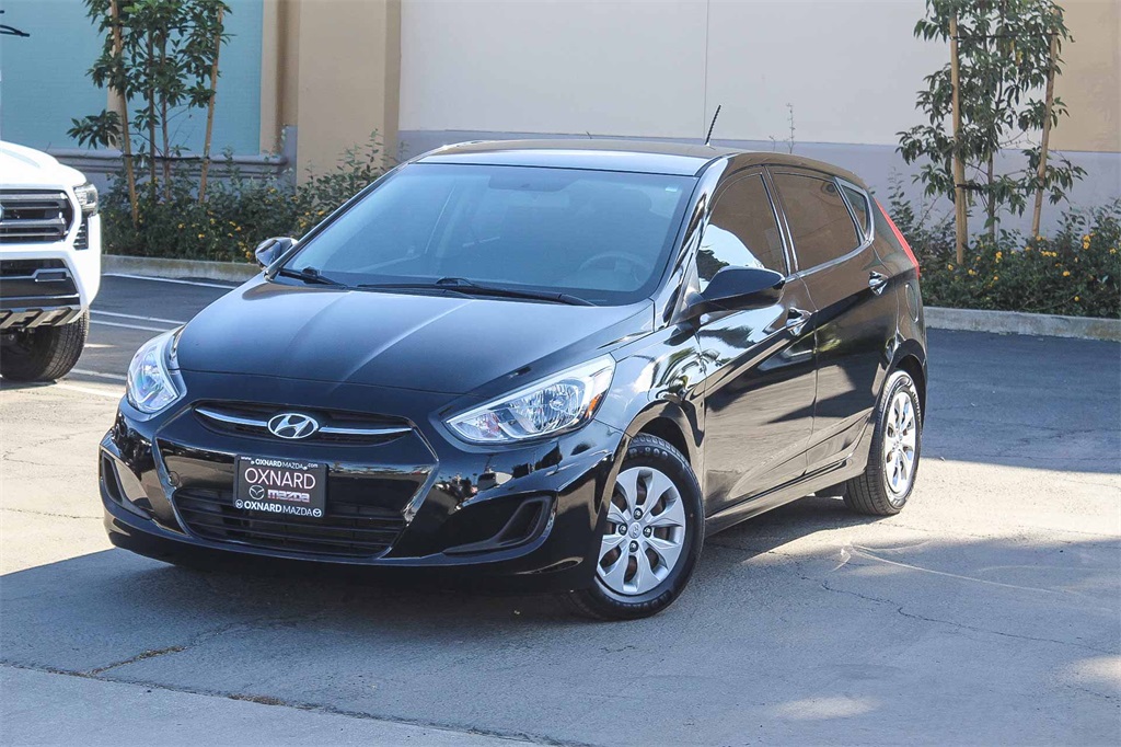 2016 Hyundai Accent SE's photo