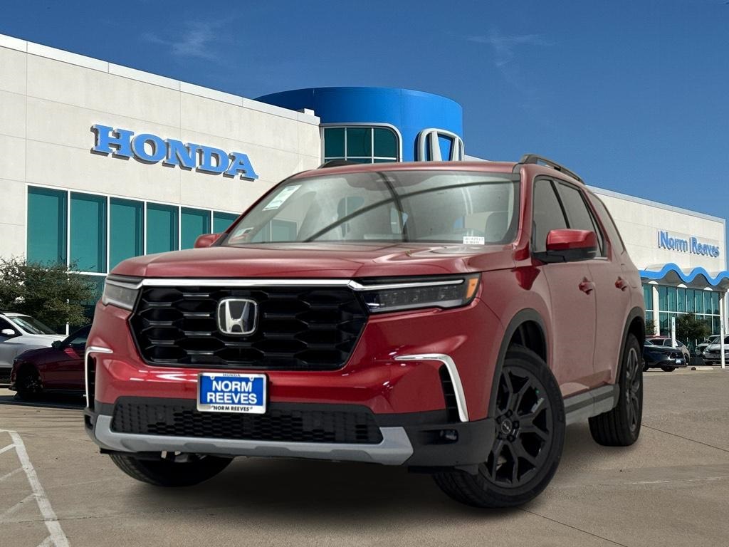 2025 Honda Pilot Touring's photo