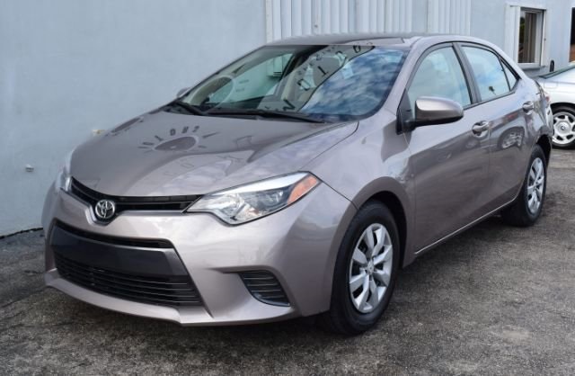 2016 Toyota Corolla LE 4D Sedan - Image 1