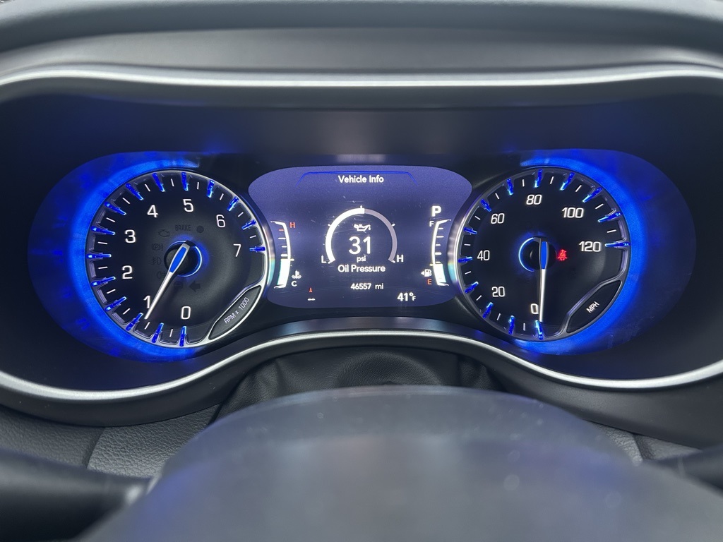 used 2025 Chrysler Pacifica car, priced at $29,994