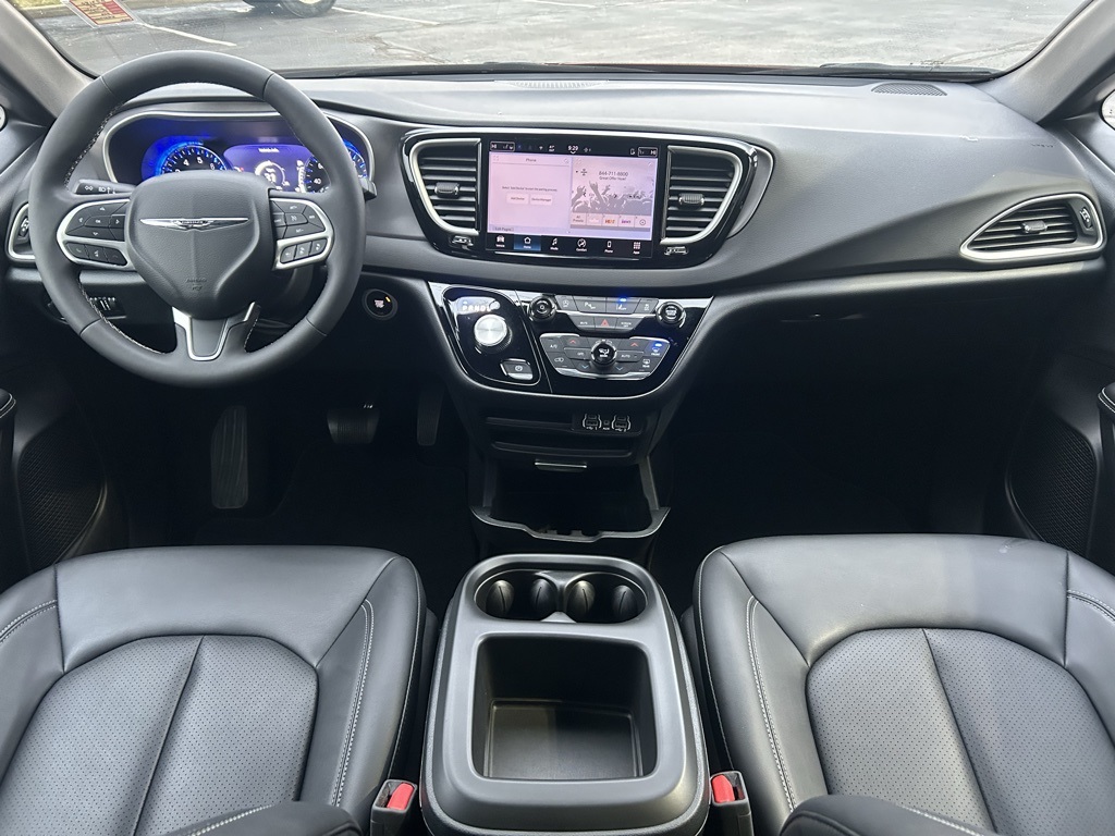 used 2025 Chrysler Pacifica car, priced at $29,994