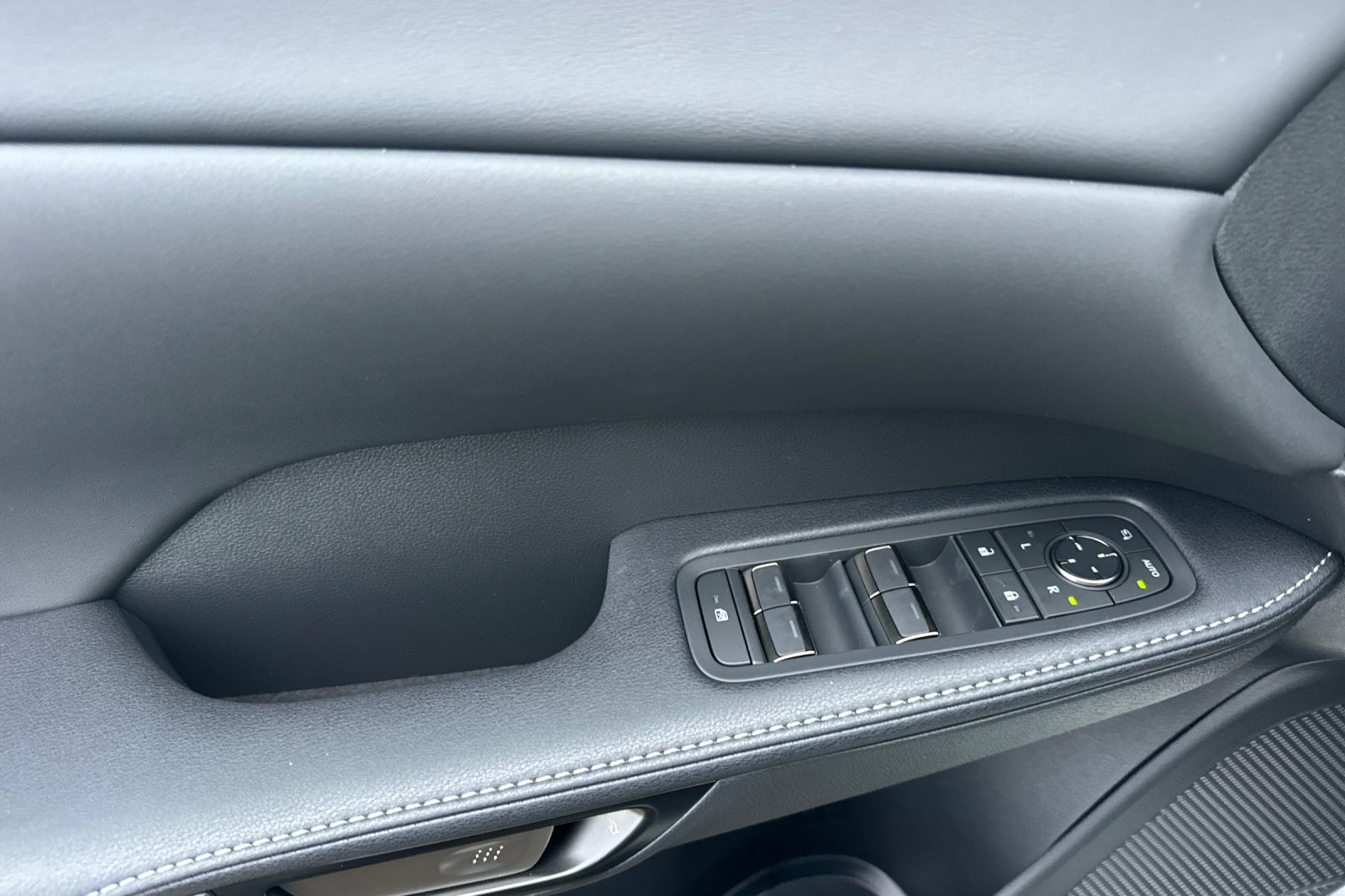 2025 Lexus RX 350 Premium photo 3