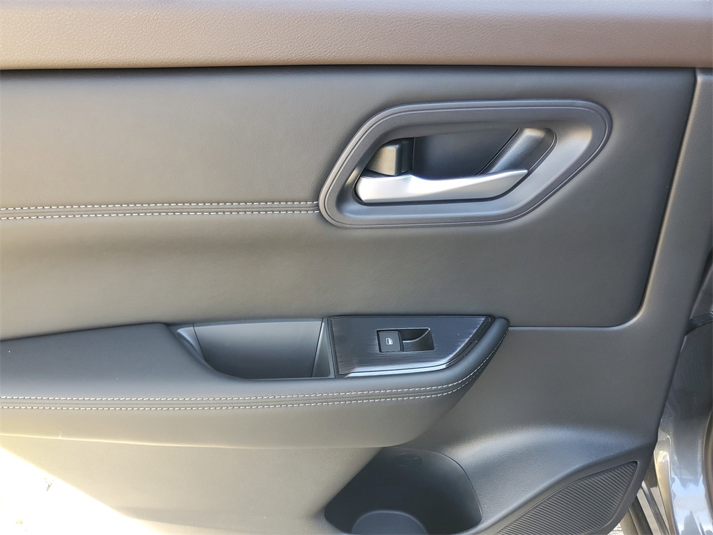 used 2023 Nissan Rogue car, priced at $22,456