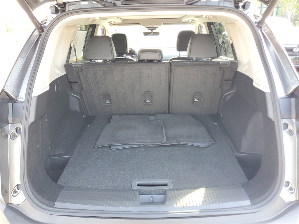 used 2023 Nissan Rogue car, priced at $22,456