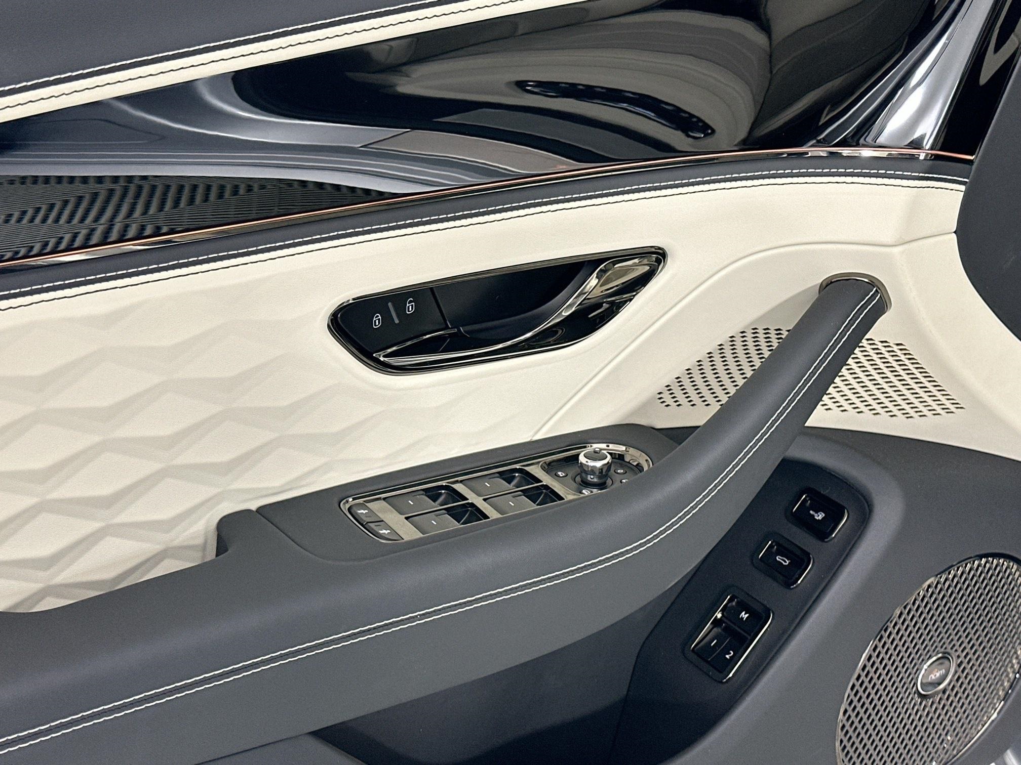 new 2025 Bentley Flying Spur car