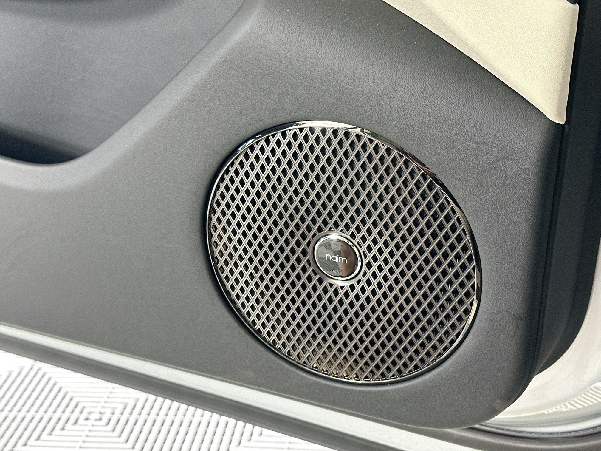 new 2025 Bentley Flying Spur car