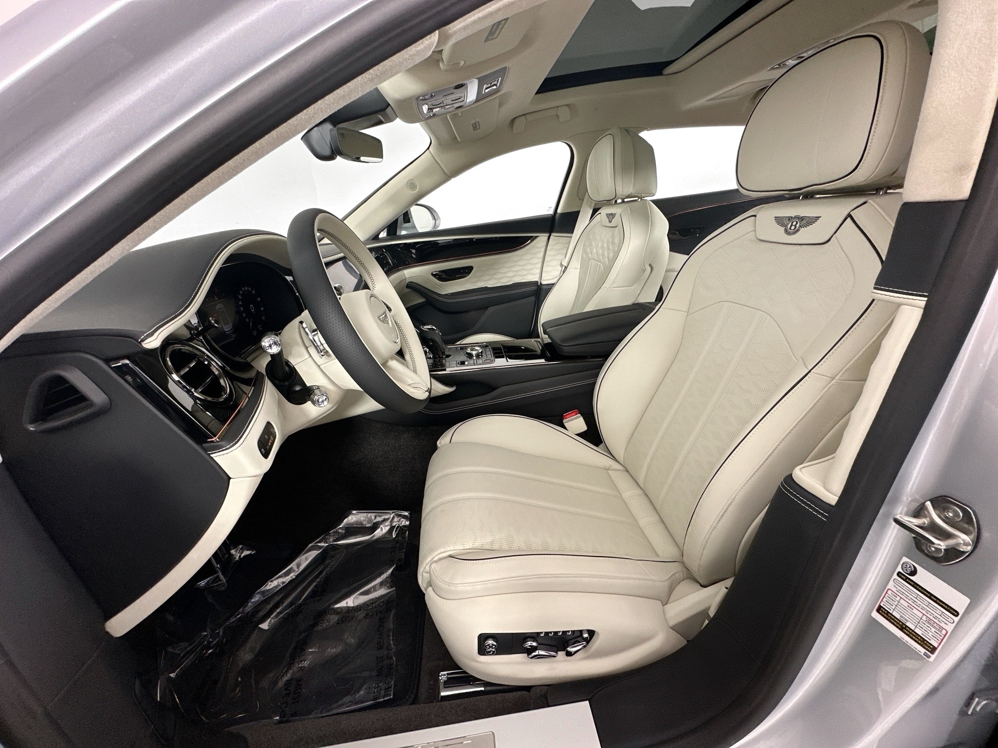 new 2025 Bentley Flying Spur car