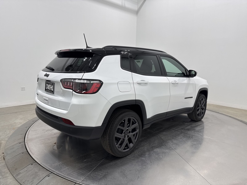 2026 Jeep Compass Limited Altitude photo 2