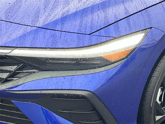 new 2026 Hyundai Elantra Hybrid car, priced at $27,950