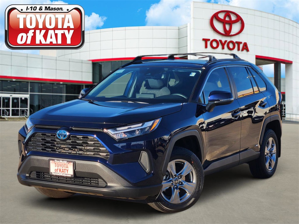 2024 Toyota RAV4 XLE's photo