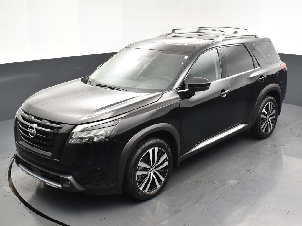 2025 Nissan Pathfinder Platinum photo 24