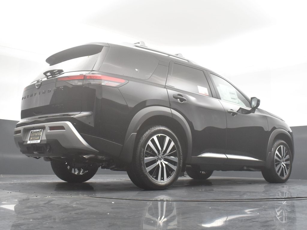 2025 Nissan Pathfinder Platinum photo 28