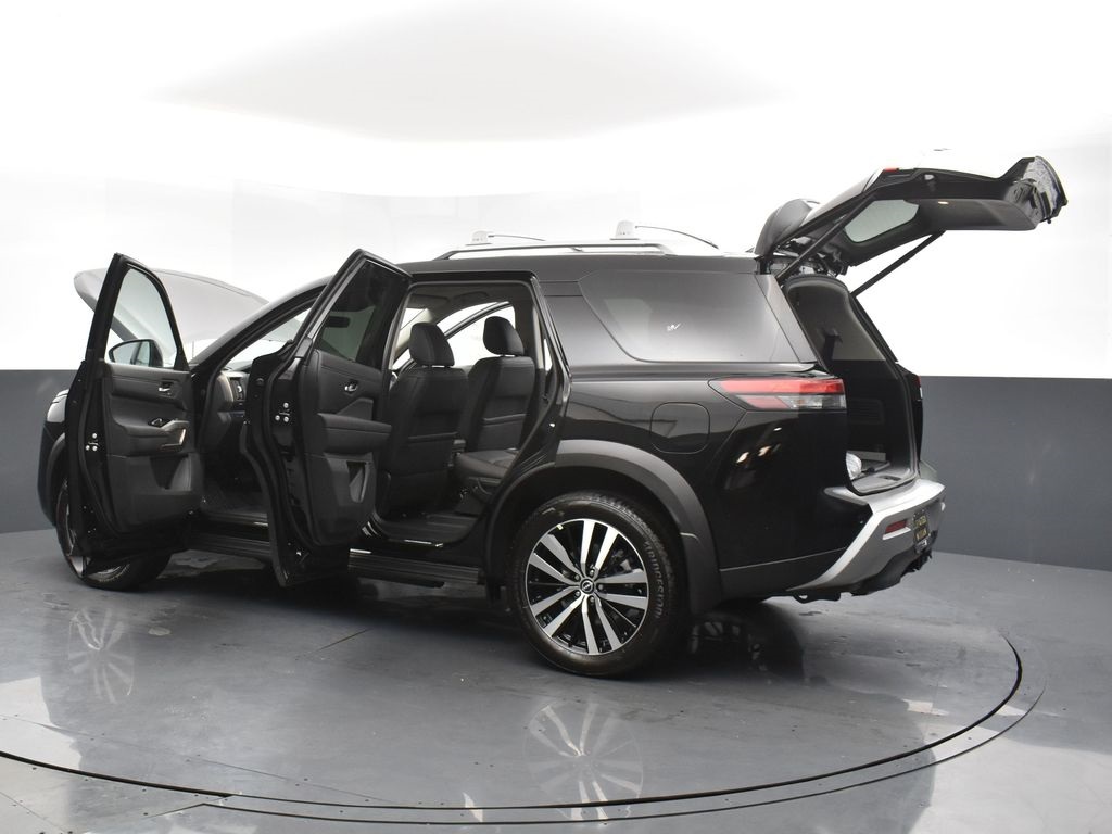 2025 Nissan Pathfinder Platinum photo 34