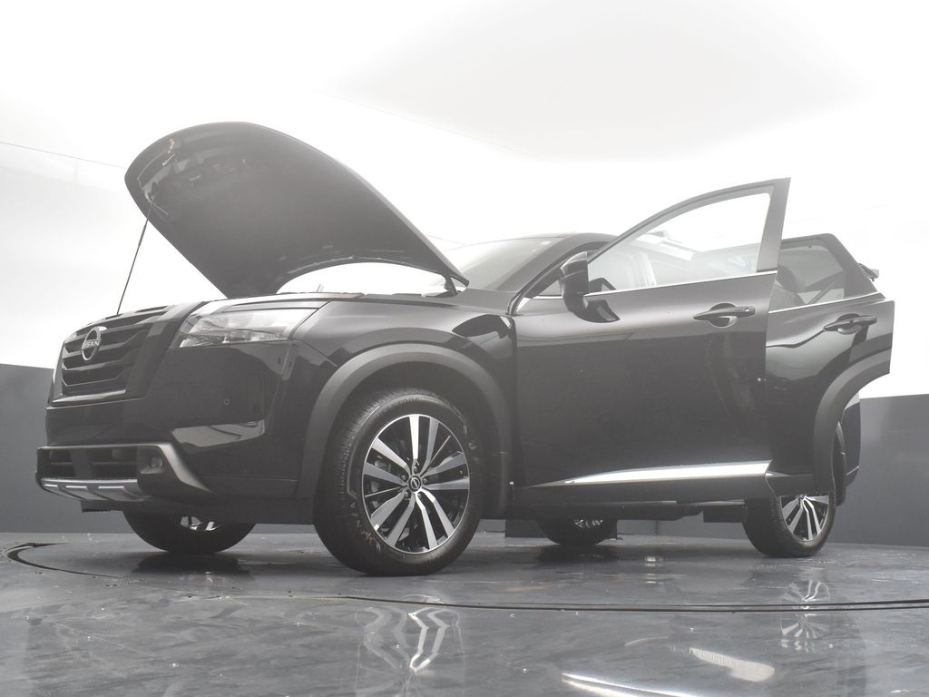 2025 Nissan Pathfinder Platinum photo 36