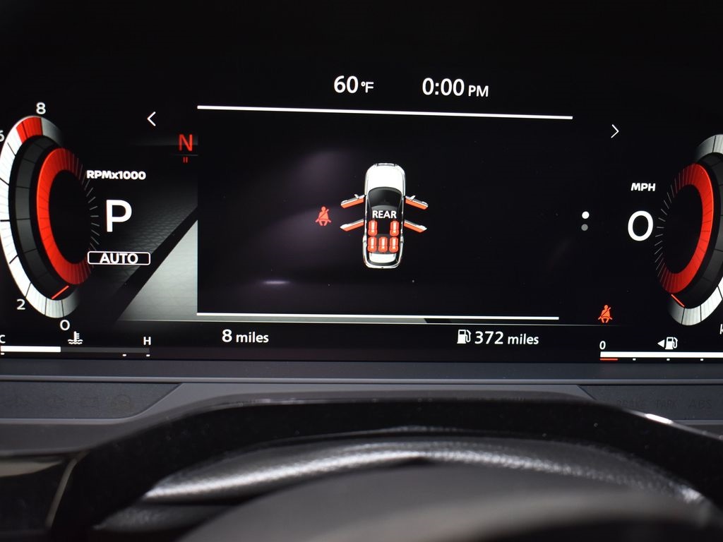 2025 Nissan Pathfinder Platinum photo 5