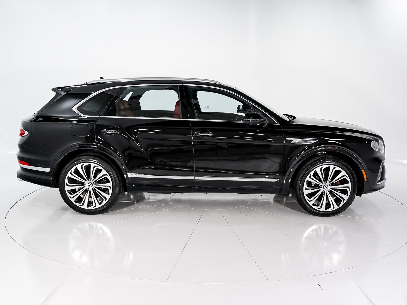 2025 Bentley Bentayga Azure V8 photo 6