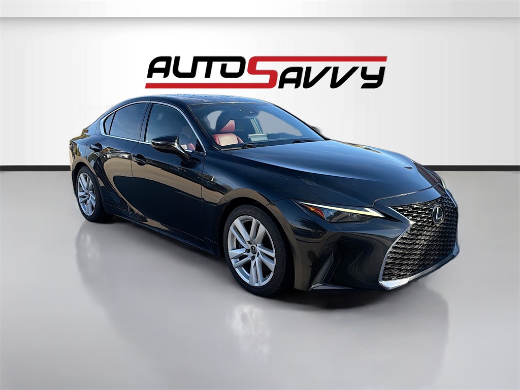 2021 Lexus IS 300's photo