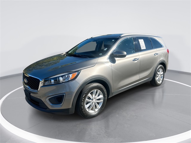 2017 Kia Sorento LX's photo