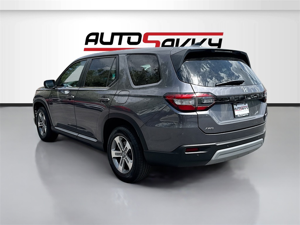 2024 Honda Pilot EX-L photo 5