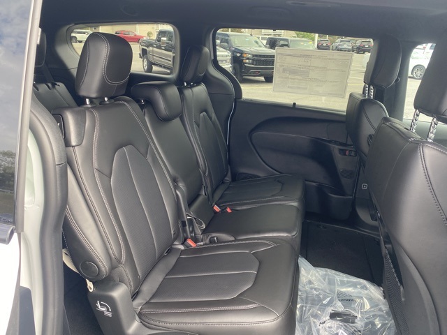 new 2026 Chrysler Pacifica car, priced at $36,586
