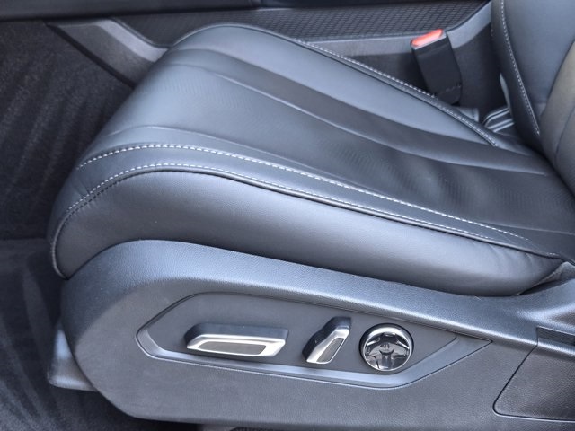 used 2025 Acura MDX car, priced at $50,700