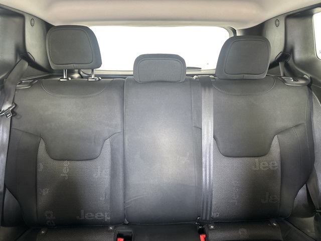 2017 Jeep Renegade Latitude photo 21
