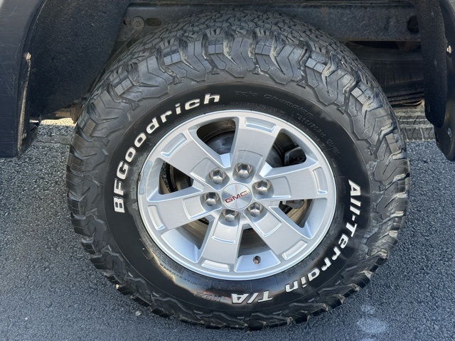 used 2019 GMC Canyon car, priced at $21,555