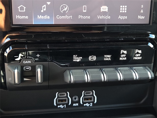 2026 Ram 3500 Laramie photo 18