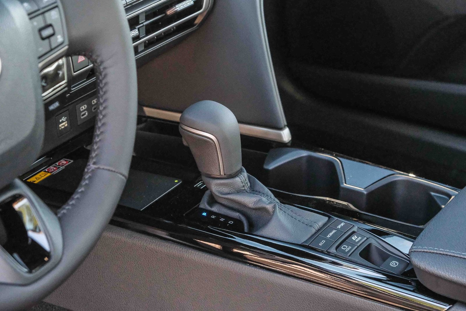 2025 Toyota Camry XSE photo 19