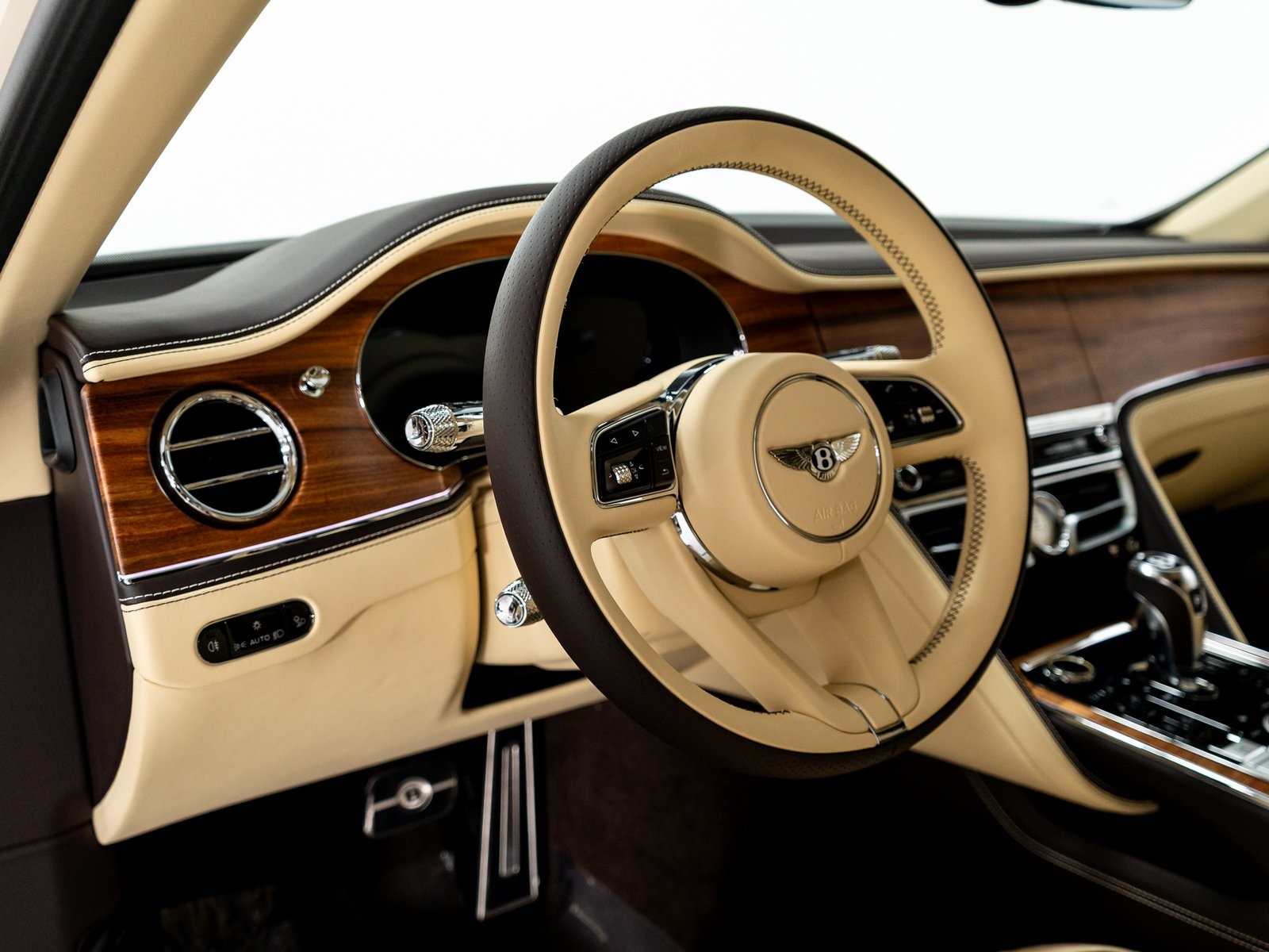 2025 Bentley Flying Spur Mulliner photo 27