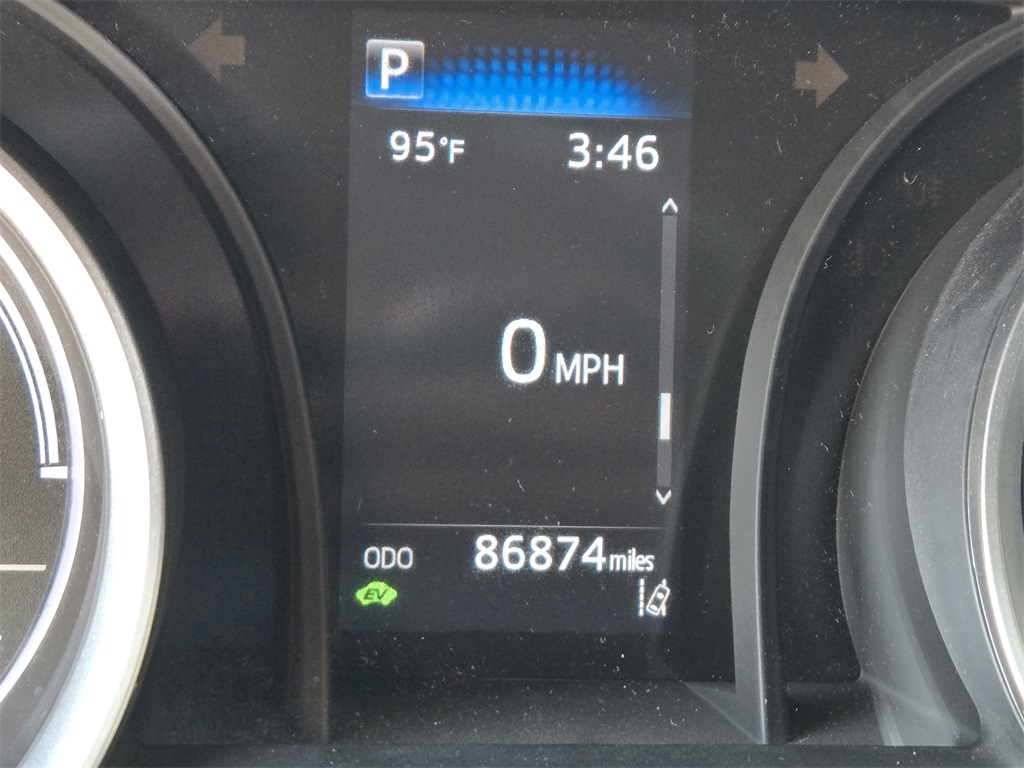 2021 Toyota Camry Hybrid LE photo 10