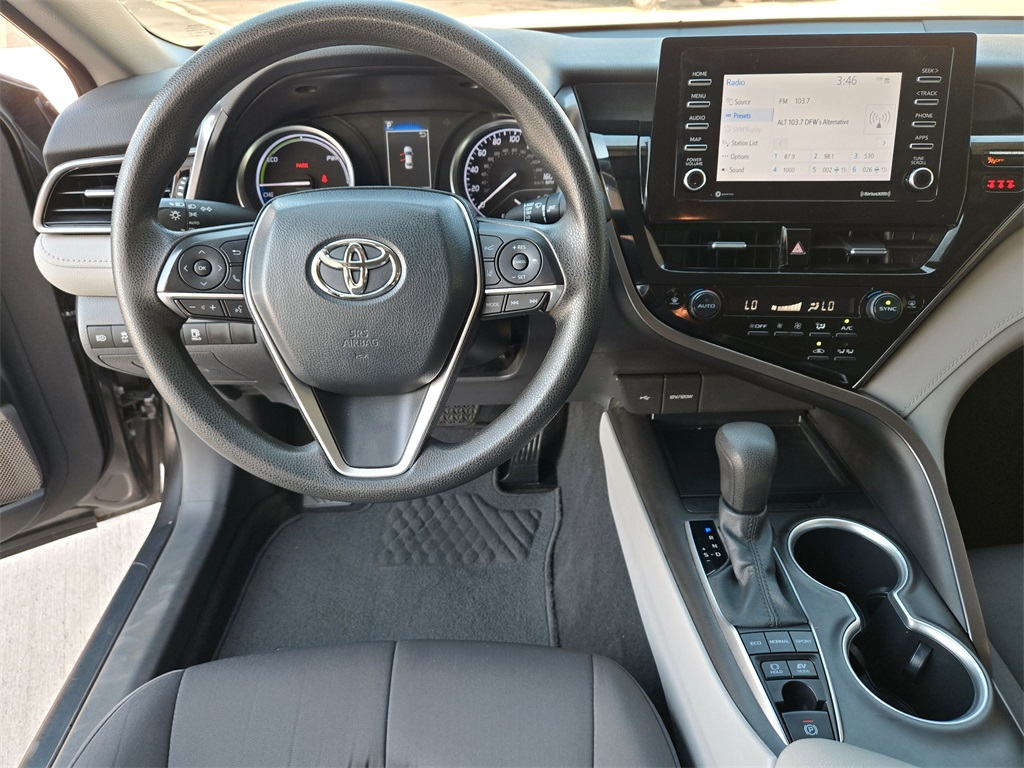2021 Toyota Camry Hybrid LE photo 13