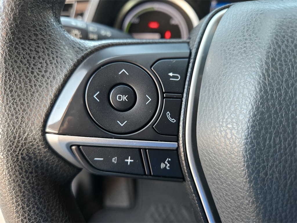 2021 Toyota Camry Hybrid LE photo 15