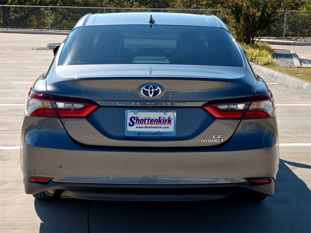 2021 Toyota Camry Hybrid LE photo 7