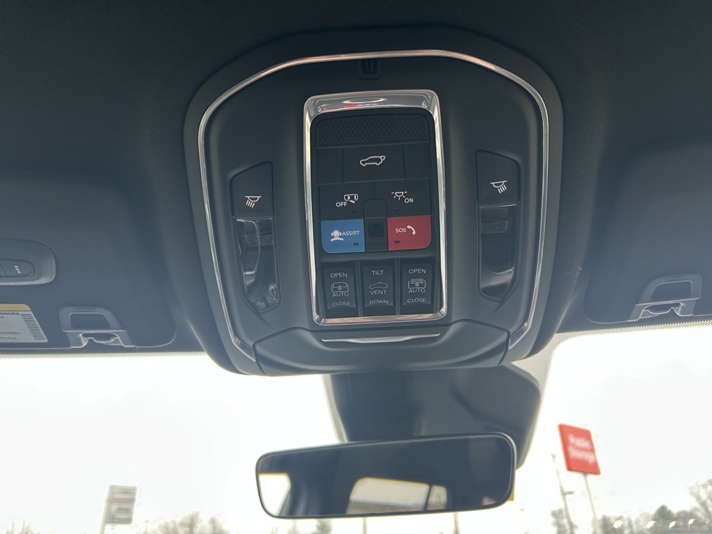 new 2025 Jeep Grand Cherokee car, priced at $50,235