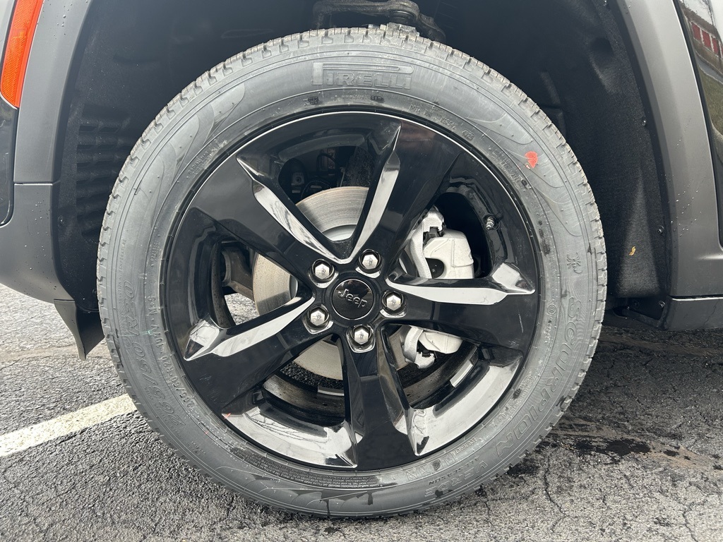 new 2025 Jeep Grand Cherokee car, priced at $50,235