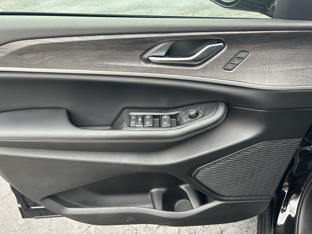 new 2025 Jeep Grand Cherokee car, priced at $50,235